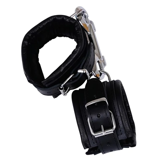 ZADO - bőr csukló bilincs és karabiner (fekete)